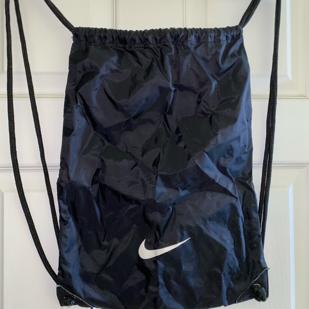 Nike drawstring bag